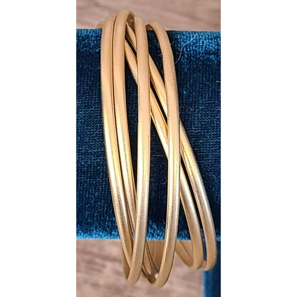 Goldtone Bangles Bangle Cluster Bracelet 7.75" Circumfrence Fashion Jewelry - Picture 3 of 5